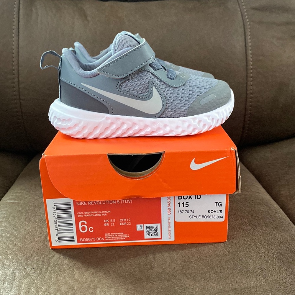 Nike Revolution Shoes